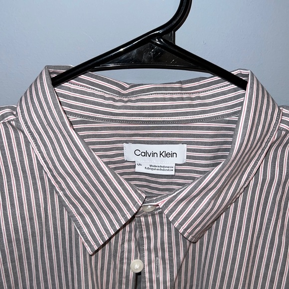 Calvin Klein Men’s Button Down Shirt - Picture 2 of 3